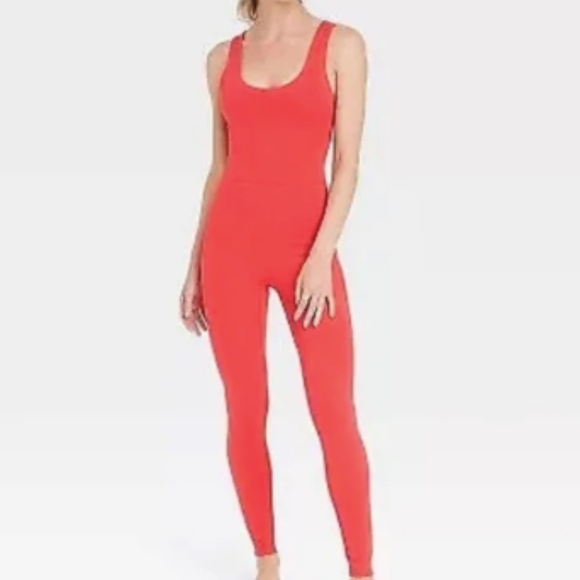 All In Motion Brushed Sculpt Scoop Neck bodysuit red - M - Picture 1 of 8